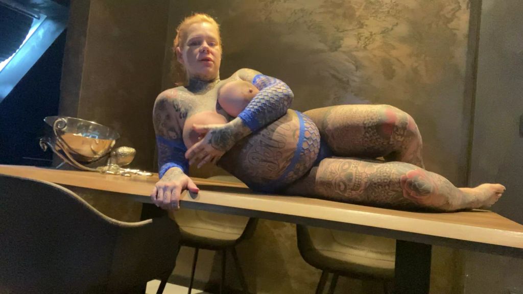 sexy foto nr. 3 von milchtitten SPRITZEN KOMM LECK SIE UND SPRITZ SIE VOLL