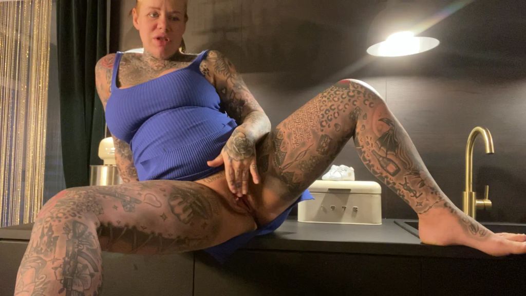 sexy foto nr. 2 von SRY BABE FICK NIE NE GHETTOFTZE