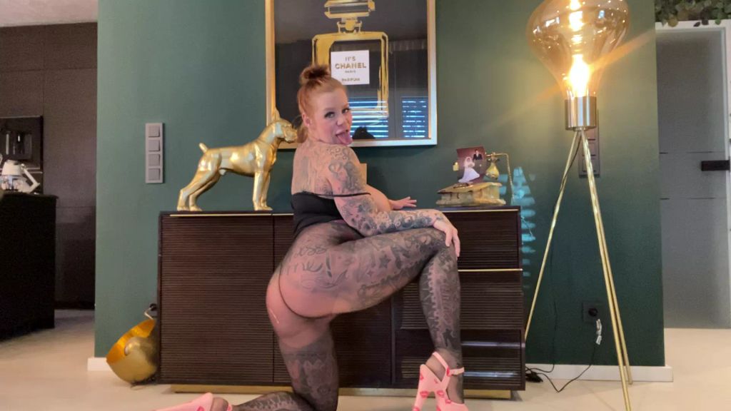 sexy foto nr. 6 von BIN ne GEBÄRMASCHINE I mega KNACKARSCH im 9. MONAT I MILF D