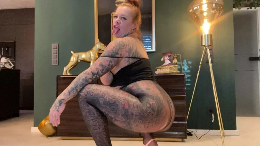 sexy foto nr. 10 von BIN ne GEBÄRMASCHINE  I mega KNACKARSCH im 9. MONAT I MILF D