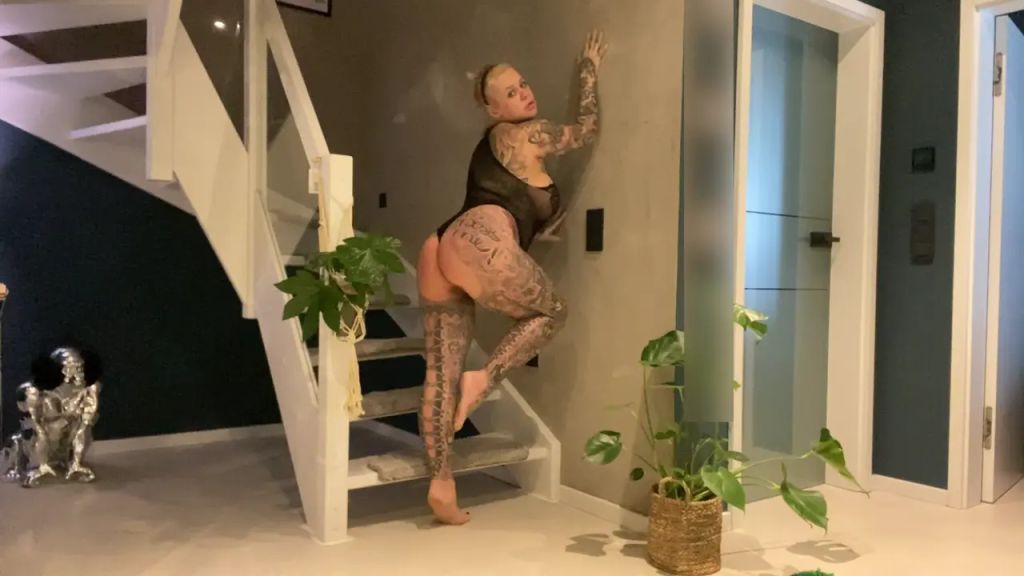 sexy foto nr. 1 von die SUPERMILF | BRAINFUCKER | schwänger mich erneut!