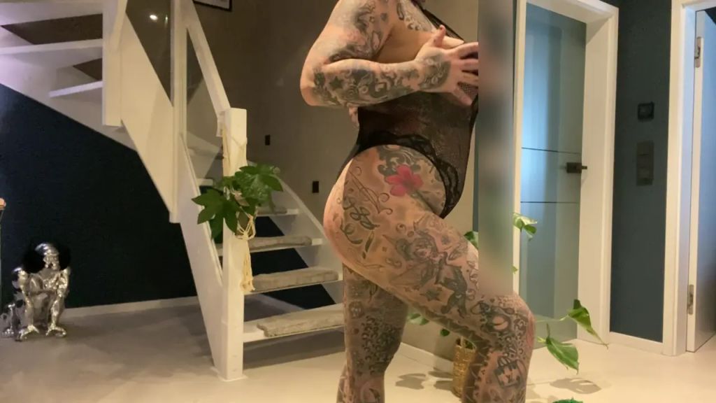 sexy foto nr. 3 von die SUPERMILF | BRAINFUCKER | schwänger mich erneut!