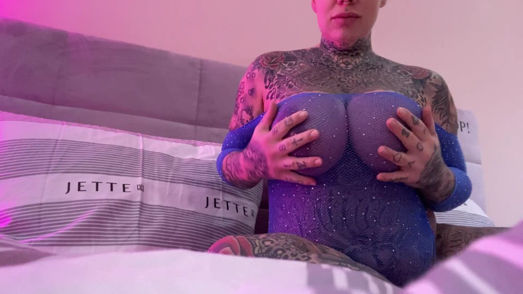 sexy foto nr. 1 von WER SPRITZT WEITER | DU ODER ICH | MILCHTITTEN vs und SCHWAN