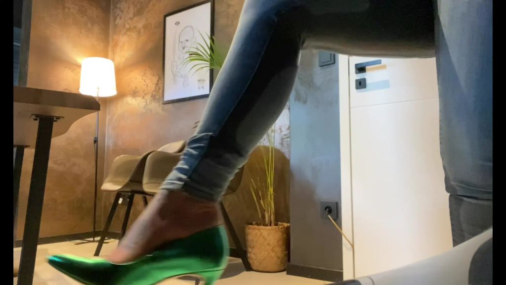 sexy foto nr. 5 von GOLDEN jeans I HEISSER HOWER IN DIE BUMSJEANS