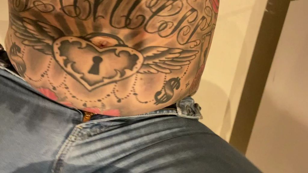 sexy foto nr. 7 von GOLDEN jeans I HEISSER HOWER IN DIE BUMSJEANS