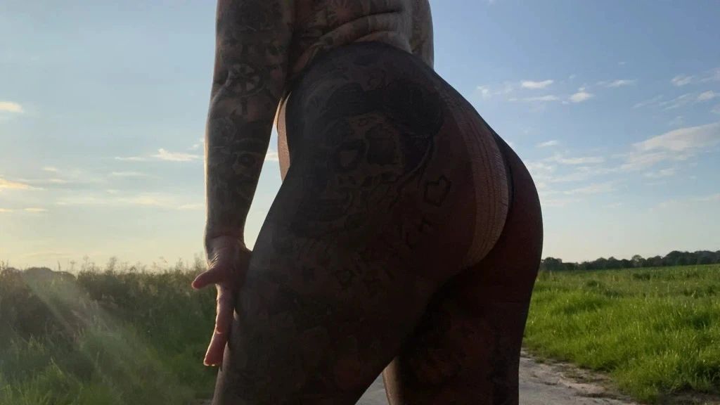 Dirty Duft ASMR Strumpfhose mit n veredelt