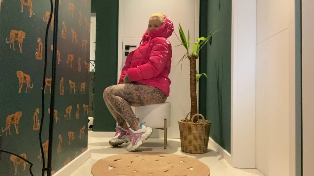 sexy foto nr. 2 von DAUNENJACKEN FICK ESKALATION | Reib mir hart die fotze wund