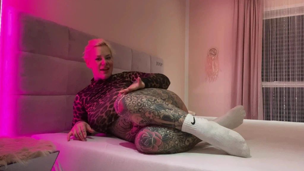 sexy foto nr. 10 von Snocks Trailer | dreckige braune stinke Socken | FRESS