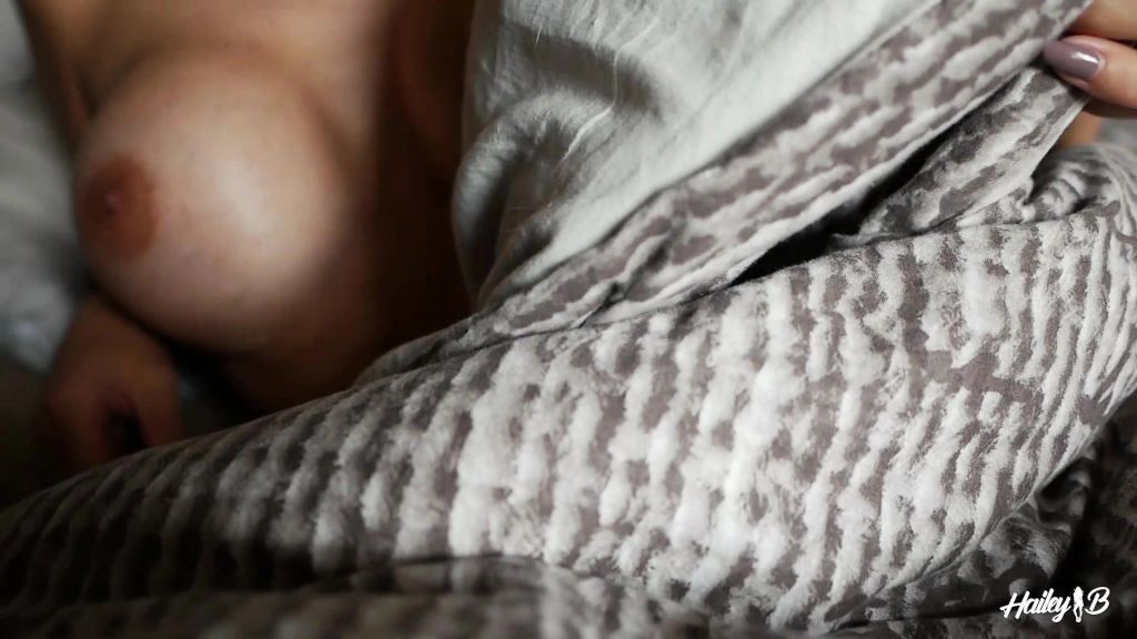 sexy foto nr. 3 von Ich zeige dir das erste Mal meine Pussy!