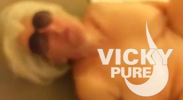 sexy foto nr. 6 von Die Fotze geil geleckt bekommen