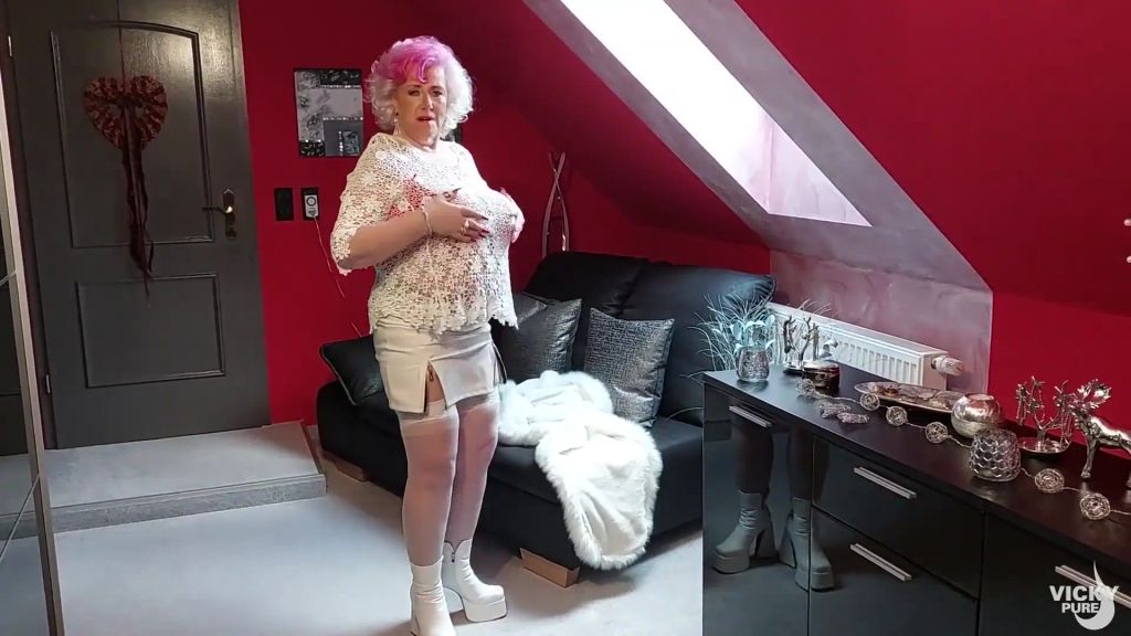 sexy foto nr. 3 von Kann ich so ausgehen? Mache ich dich an der Bar so auch geil