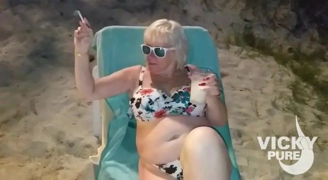 sexy foto nr. 3 von Gleich Hüllenlos am Strand