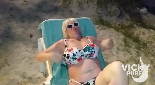 sexy foto nr. 5 von Gleich Hüllenlos am Strand