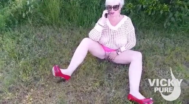sexy foto nr. 6 von heimlich beim telefonsex gefilmt