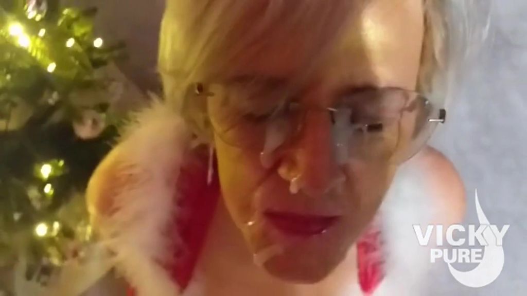 sexy foto nr. 4 von weihnachts sperma ladung voll ins geischt