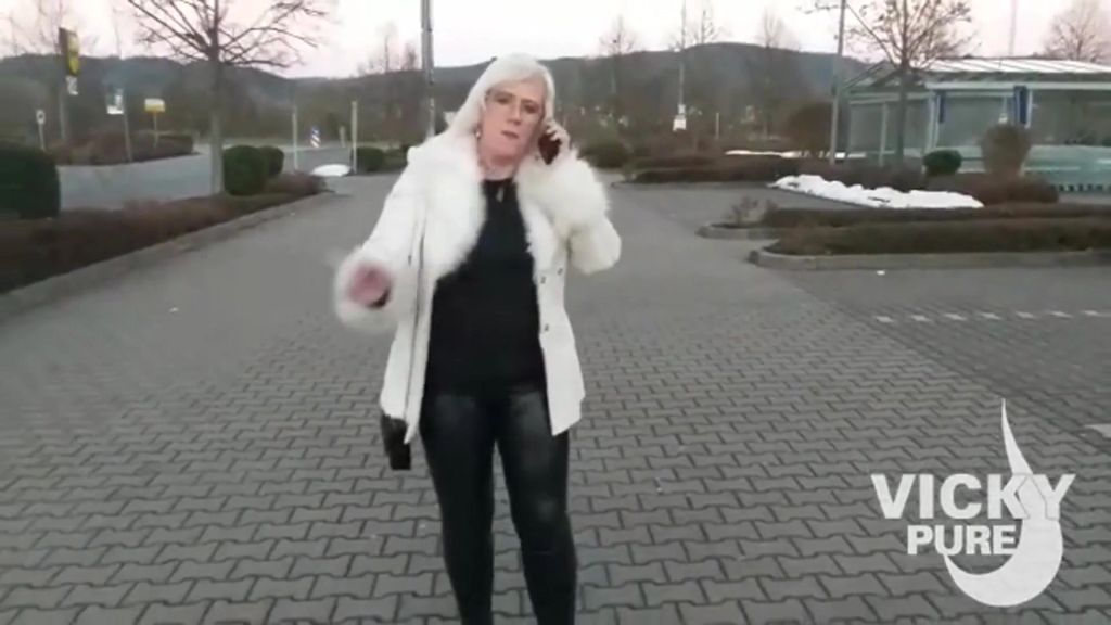 sexy foto nr. 4 von heißes telefonat für nen quicky