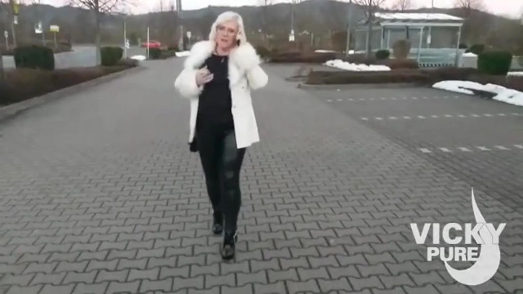sexy foto nr. 6 von heißes telefonat für nen quicky