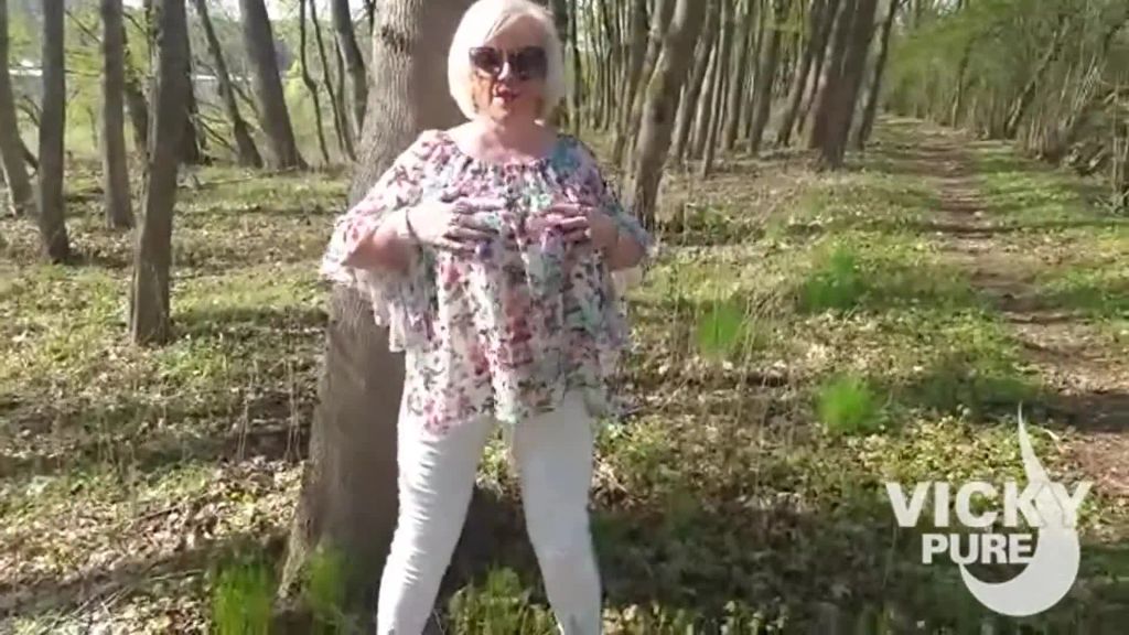 sexy foto nr. 1 von beim sonnenschein draussen gewichst