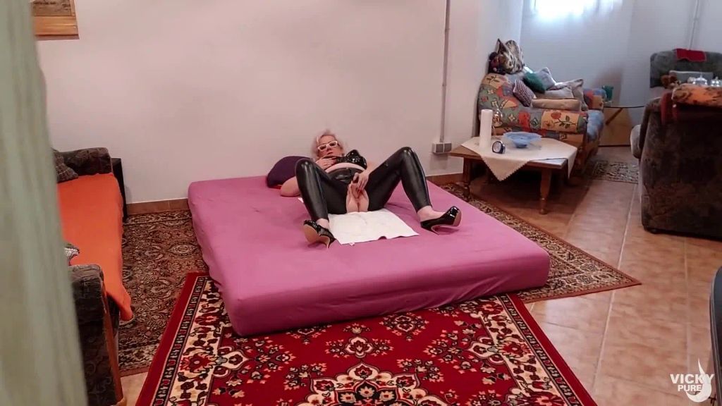 sexy foto nr. 1 von Mein erster kleiner