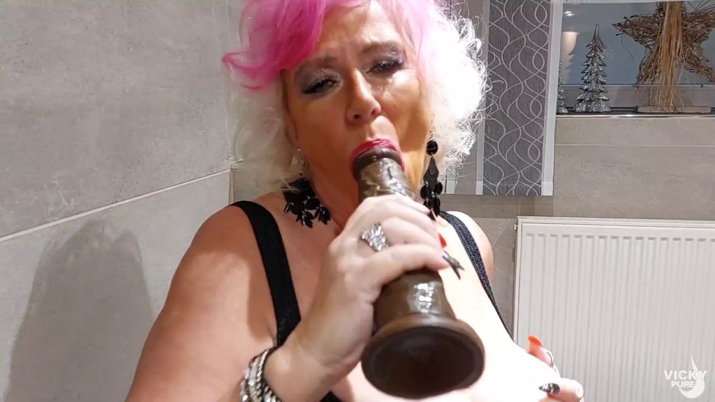 sexy foto nr. 3 von Mit dem Gummischwanz aufs Klo