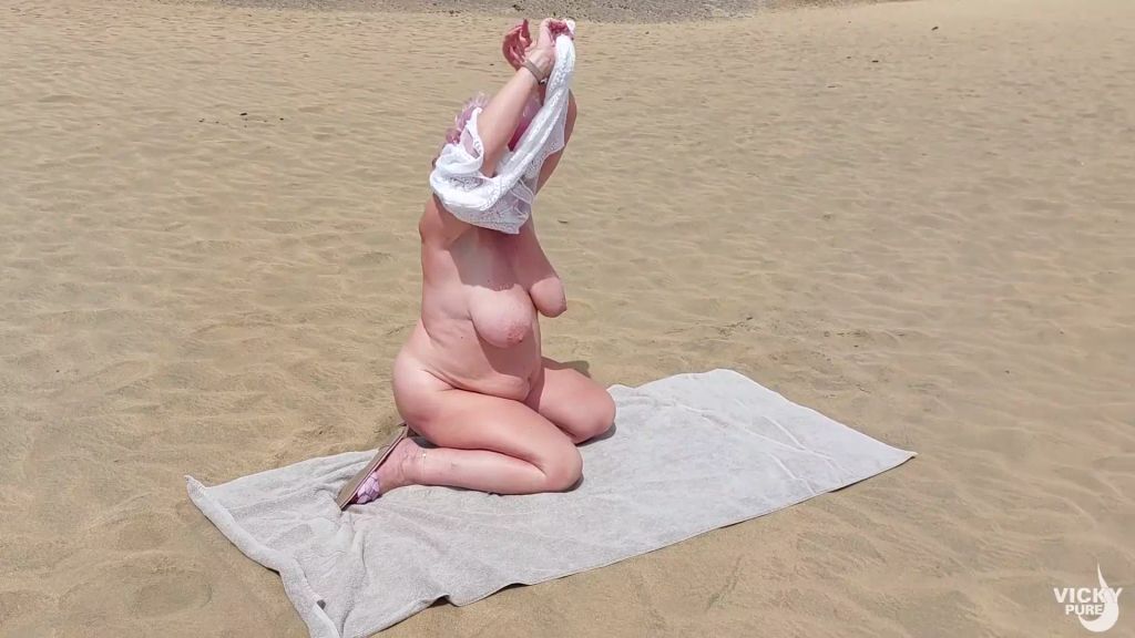 sexy foto nr. 2 von Auf meinem Handtuch ist noch Platz
