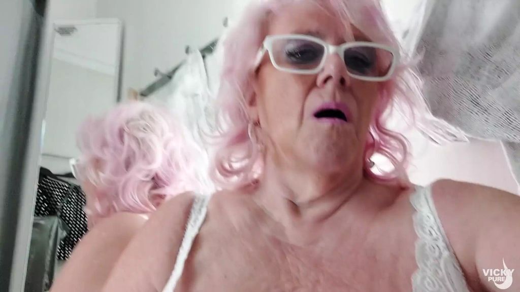 sexy foto nr. 6 von In der Kaufhaus Umkleidekabine gewichst