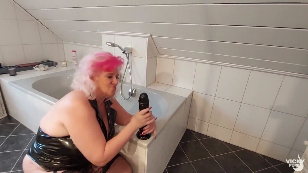 sexy foto nr. 1 von Neuer rieiger XXXXXL Dildo sprengt meine Fotze
