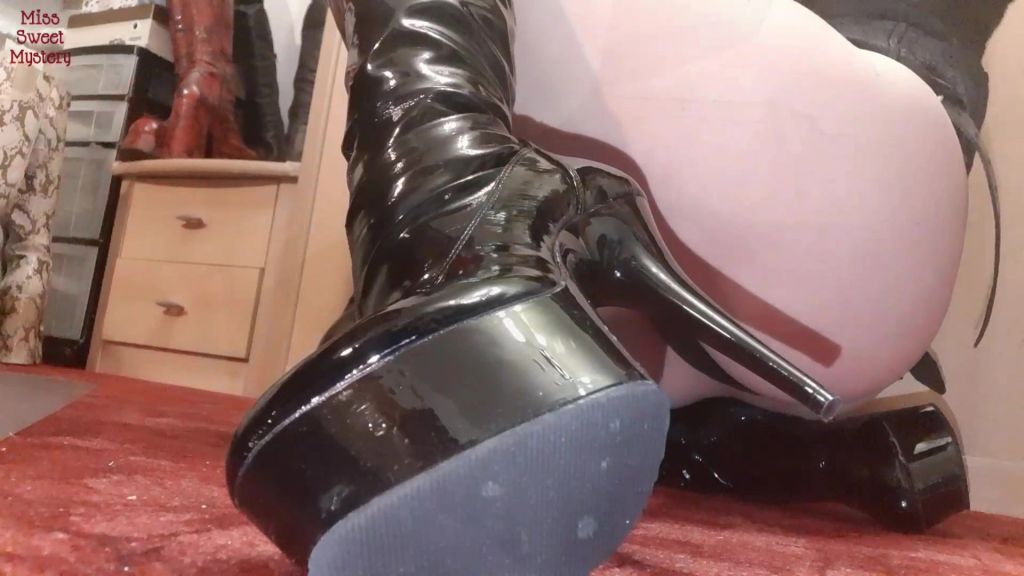 sexy foto nr. 2 von Meine geilen schwarzen Lack-Overknee-Stiefel. :)