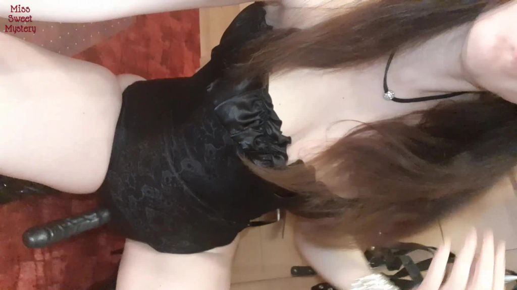 Meine geilen schwarzen Lack-Overknee-Stiefel. :)