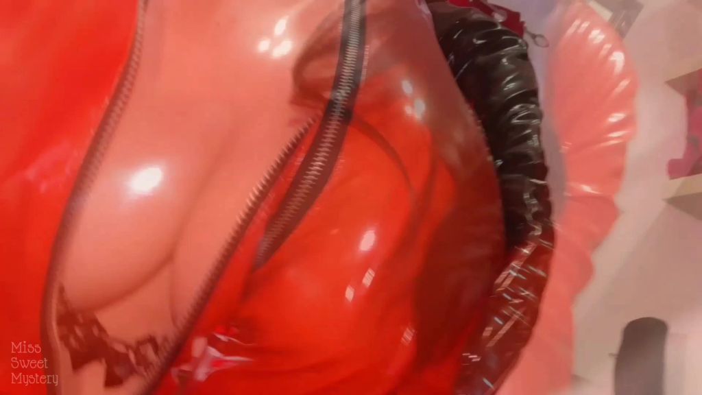 sexy foto nr. 10 von Deine Lackherrin: Lackcatsuit, Lackpumps, sexy Knackarsch