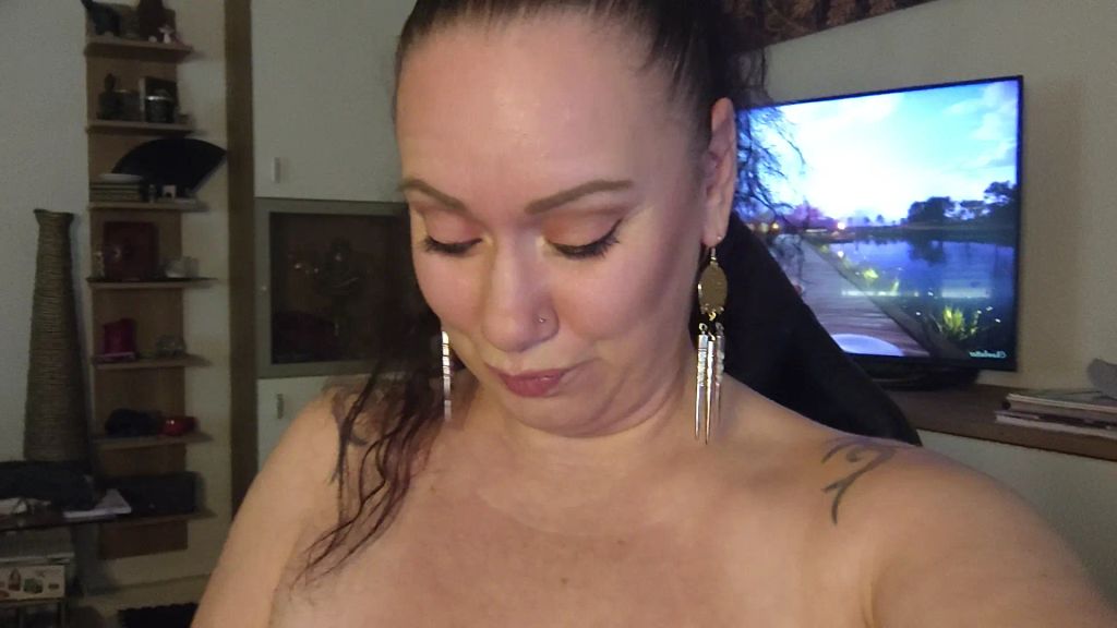 Vorschaubild 1 zum Video „Das Ding bringt die Pussy richtig zum sabbern!“
