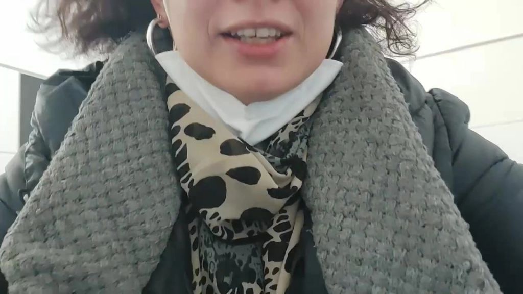 Vorschaubild 2 zum Video „NS ÖFFI…UND WIE IMMER KEIN KLOPAPIER!!! Ich spritz allesvoll“