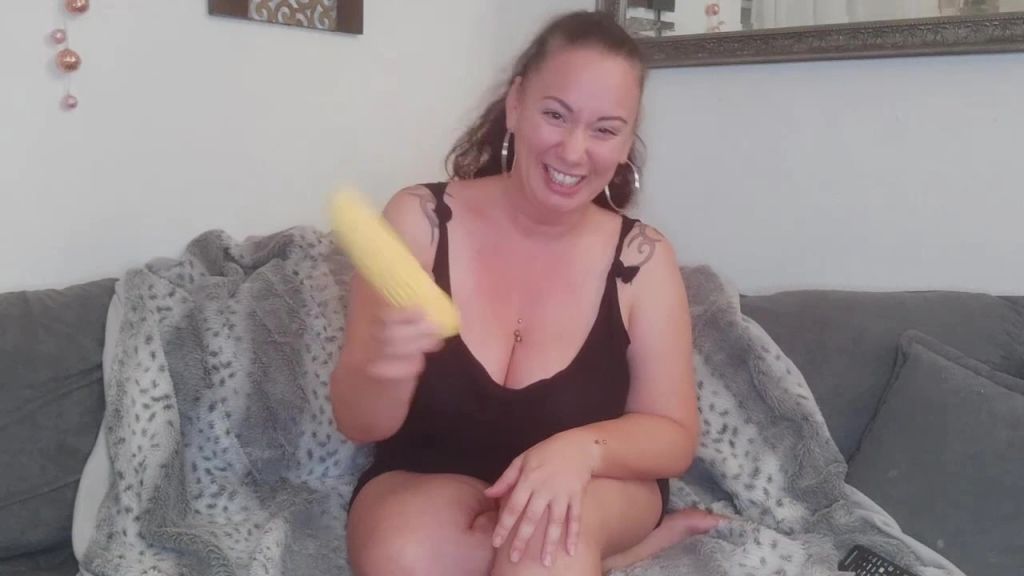 Vorschaubild 2 zum Video „Ich schiebe mir ein Kolben durch den Entsafter!Magic POPcorn“