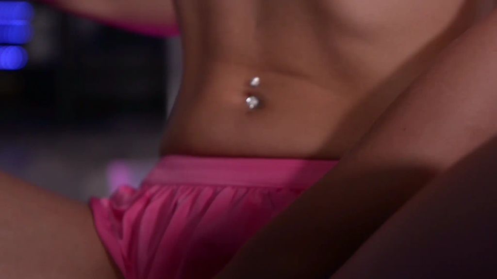 sexy foto nr. 4 von Extrem geiles Fick-Casting mitten im Strip-Club!!!