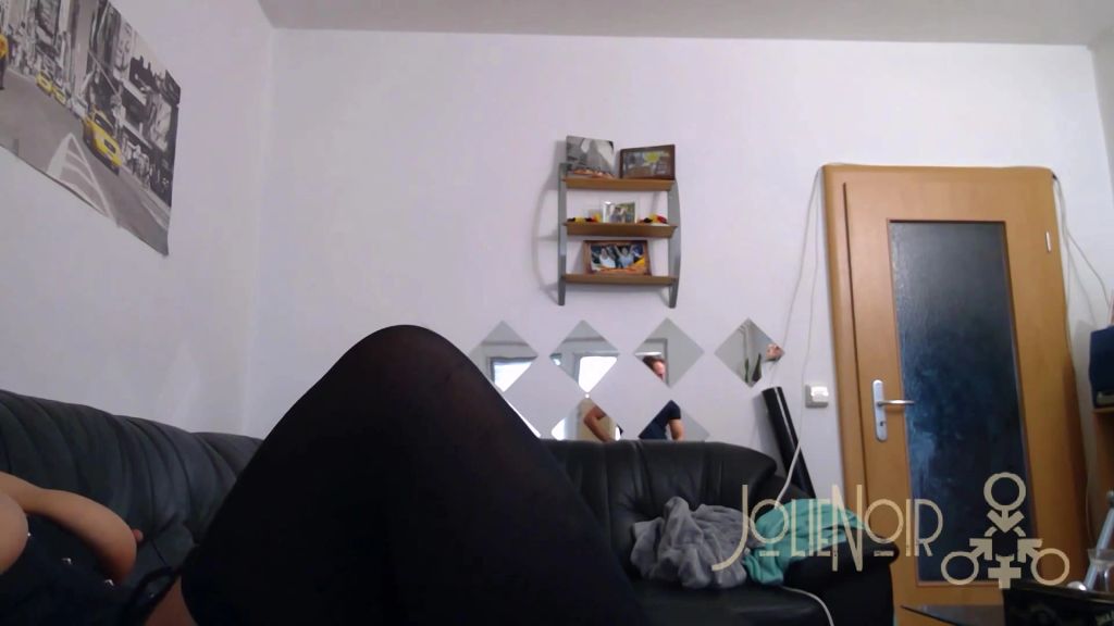 sexy foto nr. 2 von nach der party blankficken in der WG