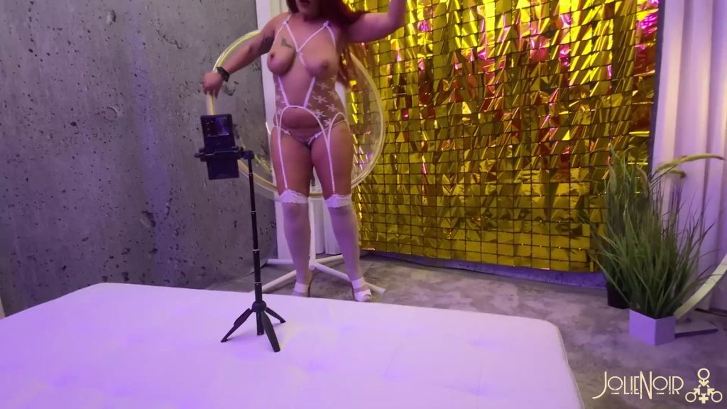 sexy foto nr. 2 von Foyeur fickt mich tief in den Hals