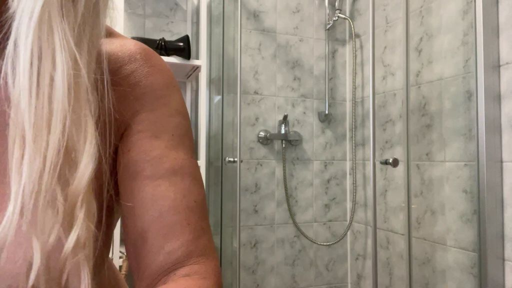 sexy foto nr. 2 von Im Urlaub Duschen