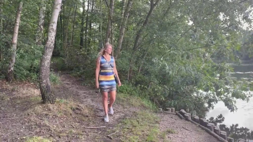 Auf der Bank Heftig Gepisst