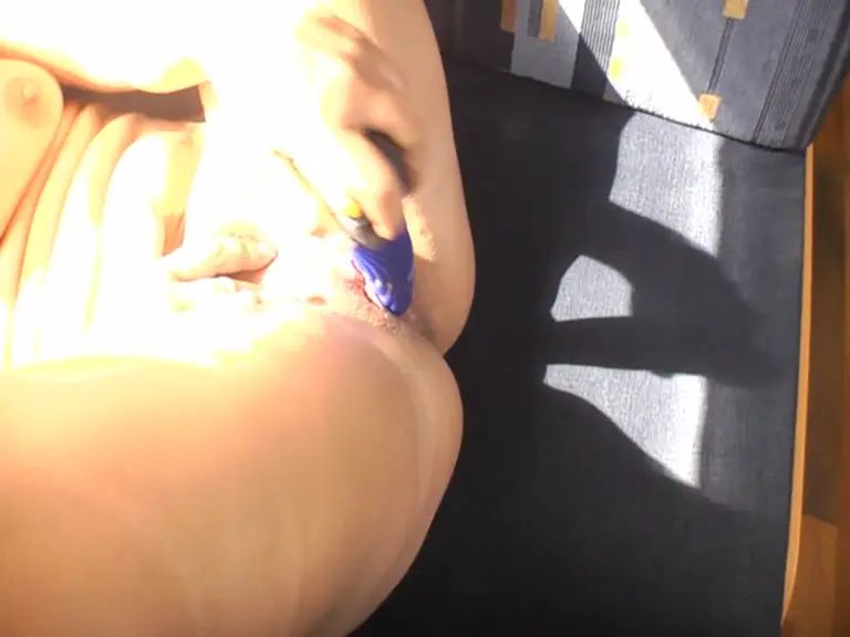 sexy foto nr. 9 von Dildogruesse aus dem Wohnmobil.