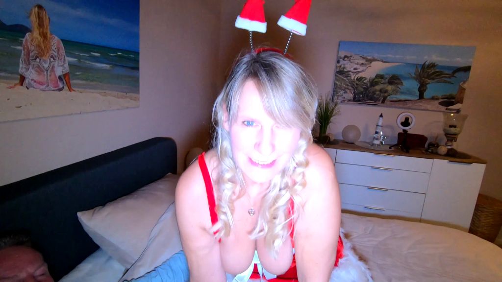 sexy foto nr. 8 von Die Weihnachtsfrau Erfüllt deinen Wunsch