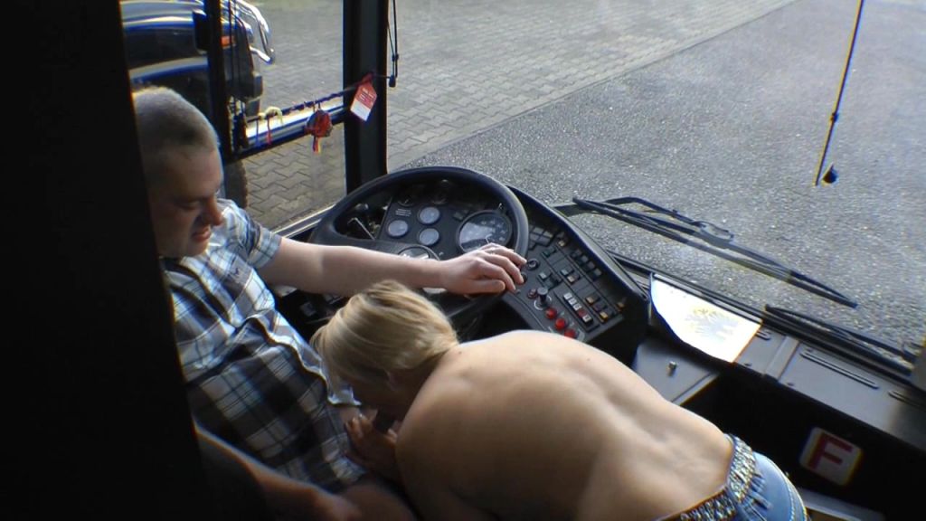 sexy foto nr. 5 von Blowjob für den Busfahrer