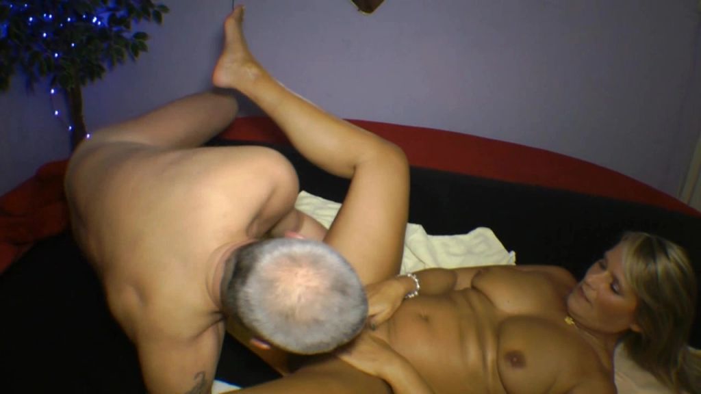sexy foto nr. 5 von Beim Fotzen lecken Angepisst