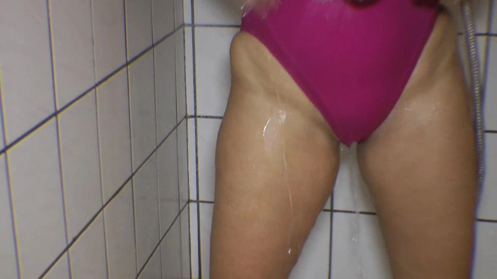 sexy foto nr. 10 von Badeanzug Shower