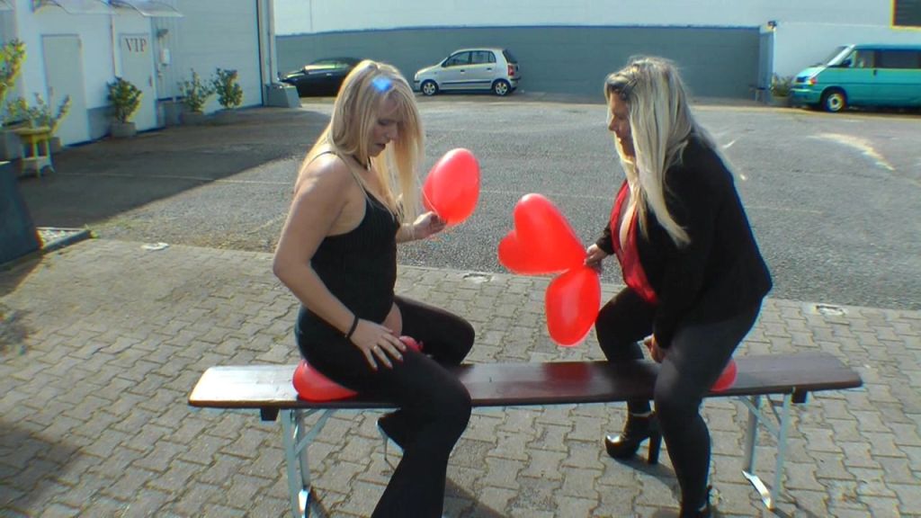 sexy foto nr. 4 von Balloon Milfs