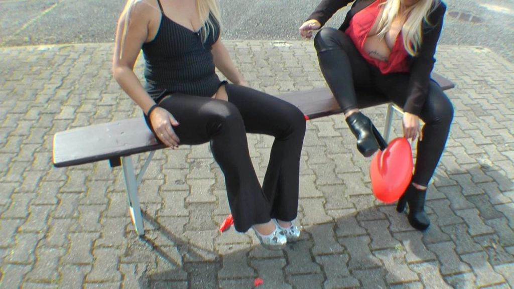 sexy foto nr. 9 von Balloon Milfs
