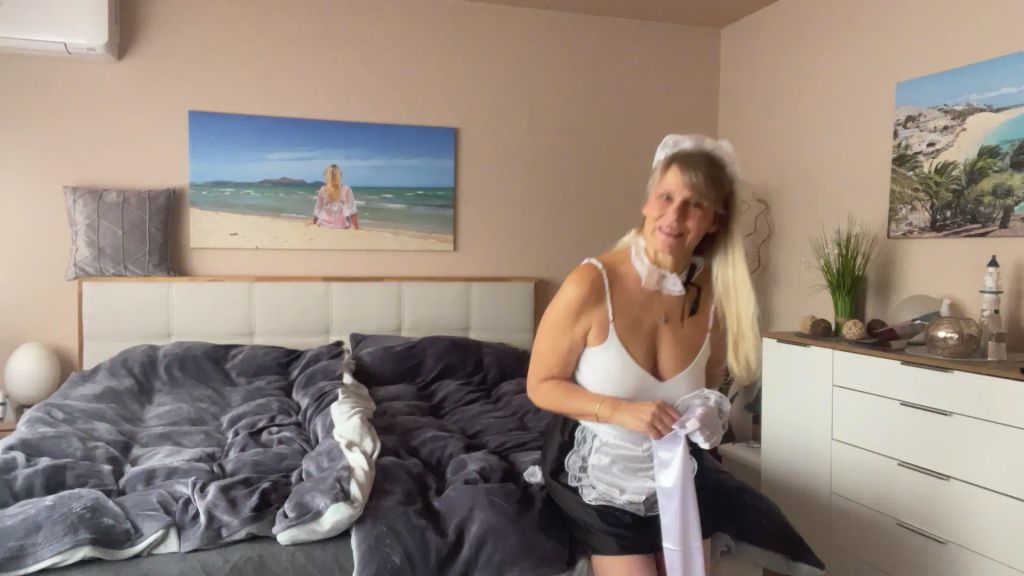 sexy foto nr. 1 von Dein Dienstmädchen