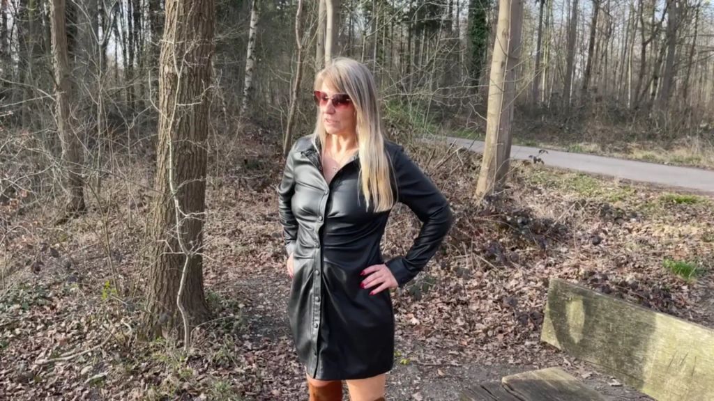 sexy foto nr. 4 von Das Piss Luder egal wer zuschaut