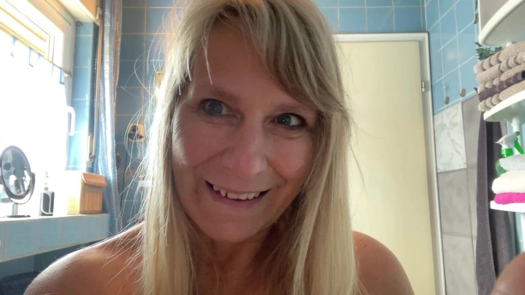 sexy foto nr. 3 von 2 mal für dich gepisst