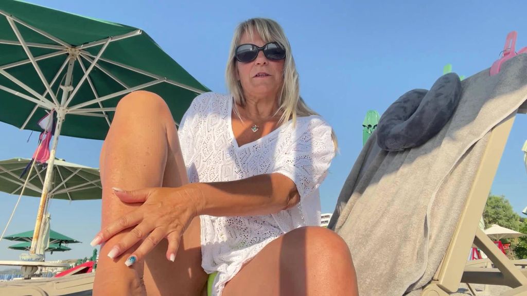 sexy foto nr. 3 von Beeil dich und Spritz bevor man mich erwischt