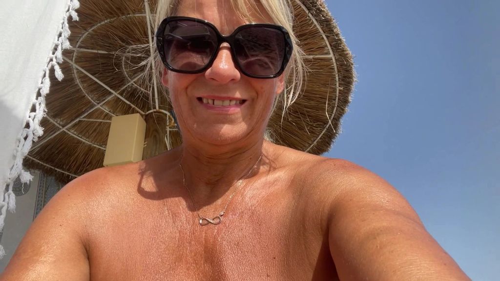 sexy foto nr. 7 von 3 x für dich im Urlaub gepisst